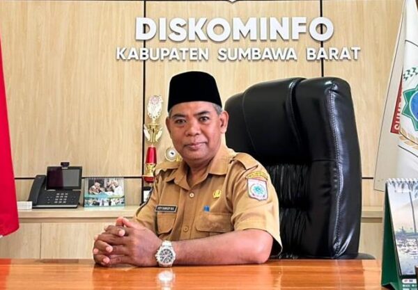 Foto: Kepala Diskominfo KSB, Dedy Damhudy M. Khatim.