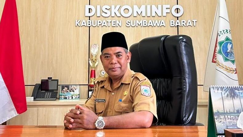Foto: Kepala Diskominfo KSB, Dedy Damhudy M. Khatim.