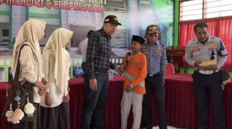 Foto: Sosialisasi Dishub KSB ke MTsN 1 Taliwang.