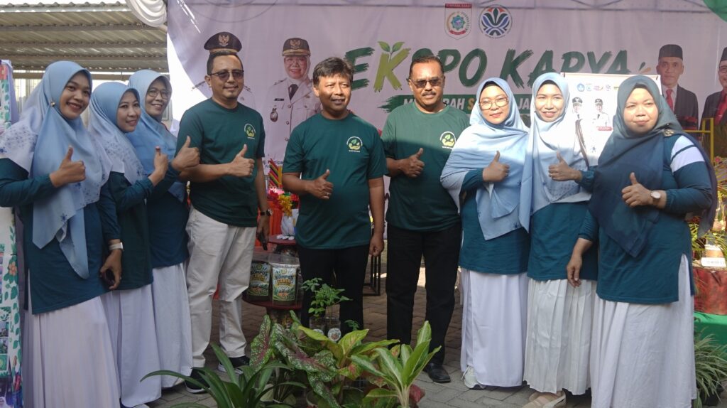 Foto: EXPO Karya bertema "Mengubah Sampah Menjadi Berkah" DLH KSB. (dok. DLH KSB)
