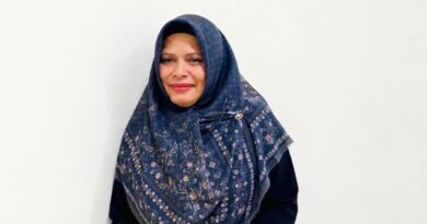 Foto: Kepala Dukcapil KSB, Ferial.