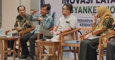 Foto: Bupati KSB, H. Amar Nurmansyah saat memaparkan arah transformasi pelayanan kesehatan daerah. (dok. Prokopim Sumbawa Barat)