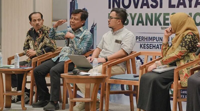 Foto: Bupati KSB, H. Amar Nurmansyah saat memaparkan arah transformasi pelayanan kesehatan daerah. (dok. Prokopim Sumbawa Barat)