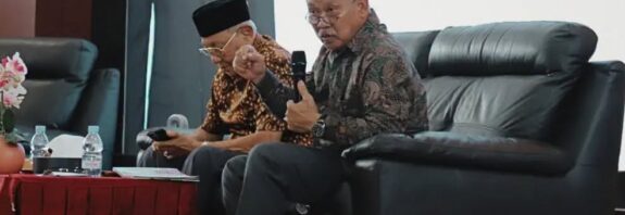 Foto: Jamaluddin Malik dan Latief Madjid. (dok. Diskominfo KSB)