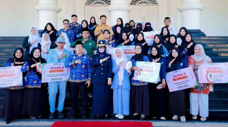 Foto: Dokumentasi bersama, Kepala Brida KSB, Mars Anugerainsyah bersama pemenang Lomba Penelitian 2026.