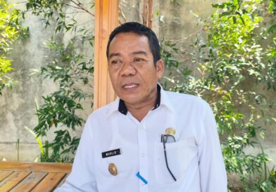 Foto: Camat Poto Tano, Muhlis. (dok. Media KSB)