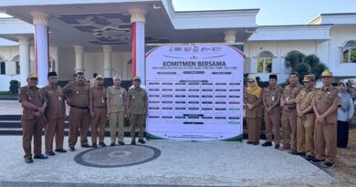 Foto: Penandatanganan Komitmen KSB Sadar STBM. (dok. Prokopim Sumbawa Barat)