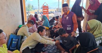Foto: Kegiatan Upaya Pelayanan Sosial Keliling Gotong Royong (UPSK-GR) Dinsos KSB di Brang Ene.