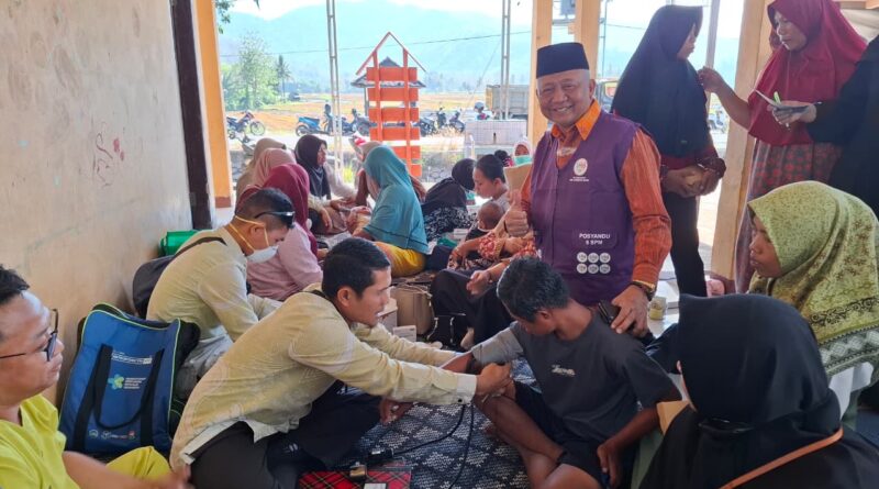 Foto: Kegiatan Upaya Pelayanan Sosial Keliling Gotong Royong (UPSK-GR) Dinsos KSB di Brang Ene.