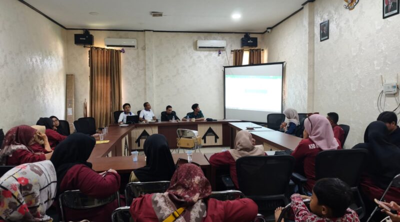 Foto: Rapat verivikasi data Disperkim KSB bersama AGR (dok. Media KSB)
