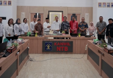 MEDIAKSB - Harmonisasi Raperda RIPPARKAB di Kanwil Kemenkum NTB.