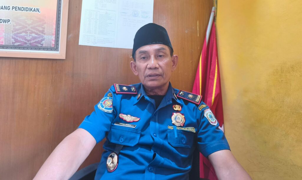 MEDIAKSB - Kepala Dinas Damkarmat KSB, Abdul Rozak, Senin (05/10/2026) (Foto: Imam Fauzan)
