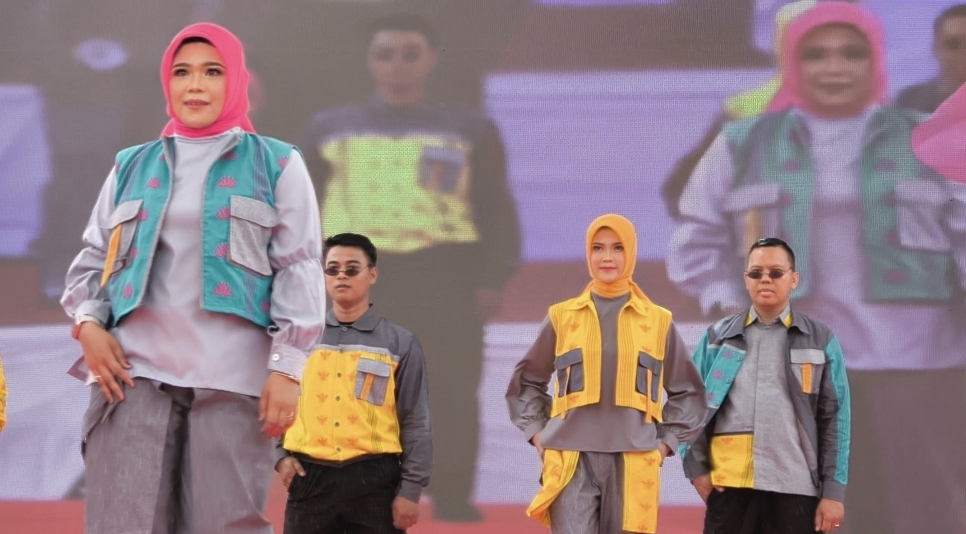 MEDIAKSB - Fashion Show Pesona Tenun Sumbawa Barat 2026 (Foto: Imam Fauzan/MEDIAKSB)